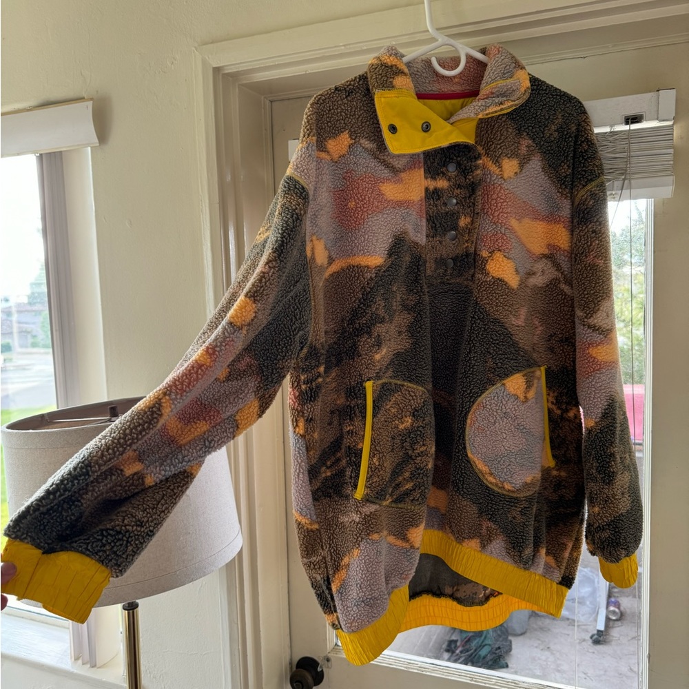 Urban Outfitters Fleece pull over